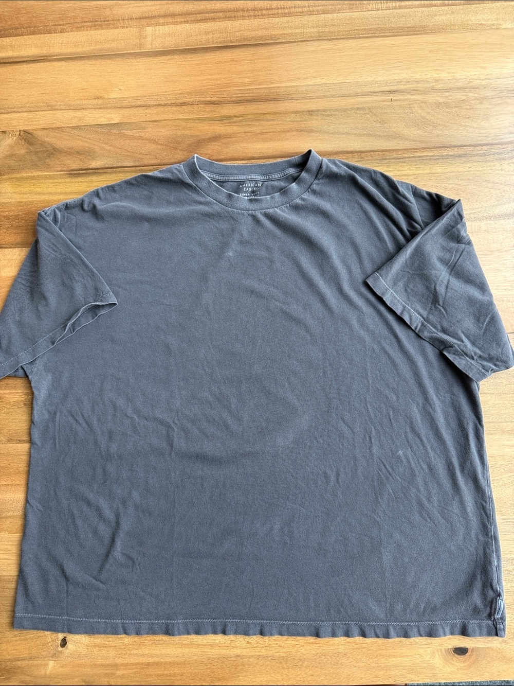 Men’s American Eagle Oversized T-Shirt - Picture 2 of 3